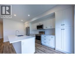 103 AMBER Street - 7