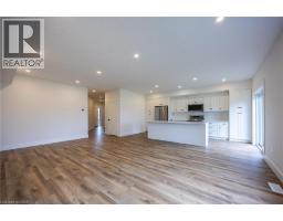 103 AMBER Street - 8