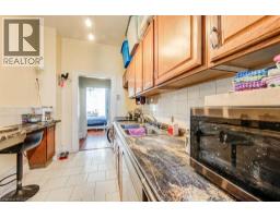 30 BROOK Street - 32