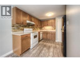 74 HELENE Crescent - 10