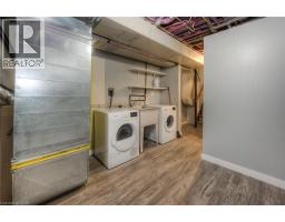 74 HELENE Crescent - 25