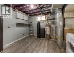 74 HELENE Crescent - 26