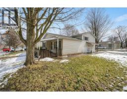 74 HELENE Crescent - 4