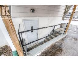 74 HELENE Crescent - 5