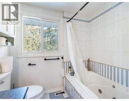 16 ALDERWOOD Crescent - 34