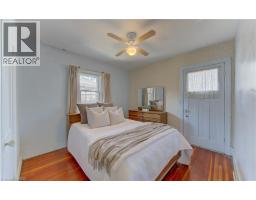 40 UNION Street E - 18