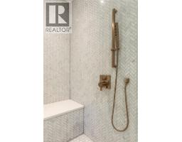 318 LLOYMINN Avenue - 31