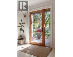 318 LLOYMINN Avenue - 4