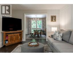 318 LLOYMINN Avenue - 9