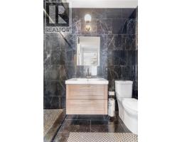 38 LANSDOWNE Road N - 39