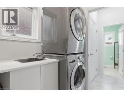 18 VIC CHAMBERS Place - 10