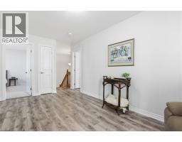 18 VIC CHAMBERS Place - 18