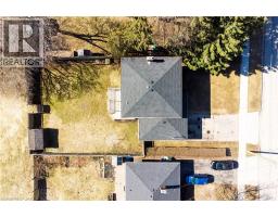 144 AVONDALE Road - 35