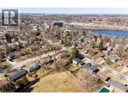 144 AVONDALE Road - 39