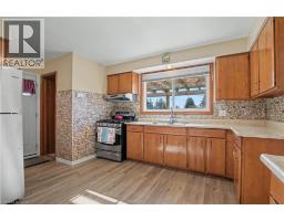 144 AVONDALE Road - 4