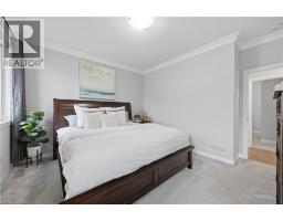 43 LOWRIE Crescent - 17