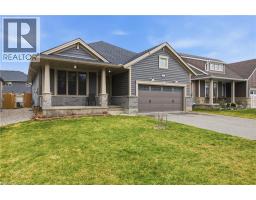 43 LOWRIE Crescent - 3