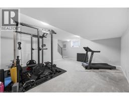 43 LOWRIE Crescent - 30