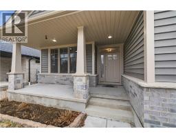 43 LOWRIE Crescent - 4