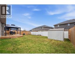 43 LOWRIE Crescent - 41