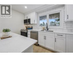 881 DUNBAR Road - 10