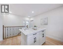 881 DUNBAR Road - 11