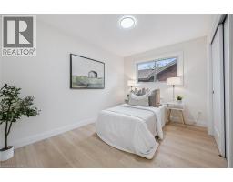 881 DUNBAR Road - 12