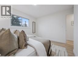 881 DUNBAR Road - 16