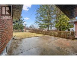 881 DUNBAR Road - 32