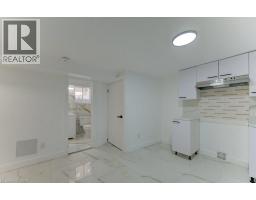 80 LANCASTER Street W - 33