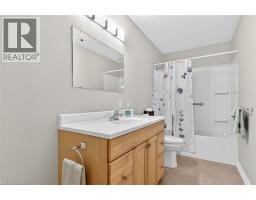 50 WELLINGTON Avenue - 14