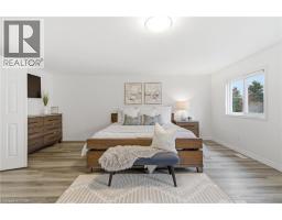 159 SOPHIA Crescent - 19