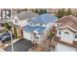 159 SOPHIA Crescent - 2