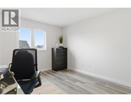 159 SOPHIA Crescent - 29