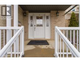 159 SOPHIA Crescent - 3