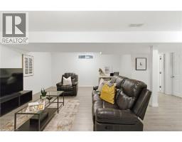 159 SOPHIA Crescent - 33