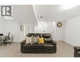 159 SOPHIA Crescent - 35