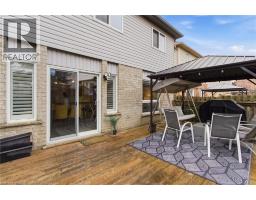 159 SOPHIA Crescent - 40