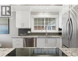 31 MARSHALL Street - 11