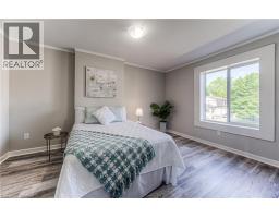 690 WALLACE Avenue N - 20