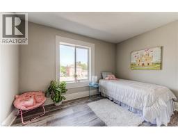 690 WALLACE Avenue N - 22