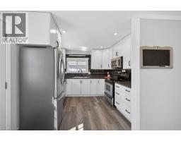 16 SWALLOW Lane - 12