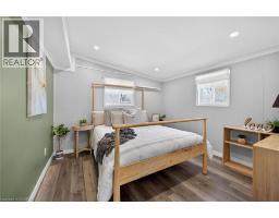 16 SWALLOW Lane - 23