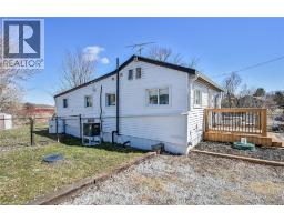 16 SWALLOW Lane - 39