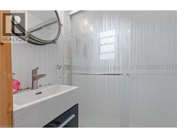 10 RIDGEWOOD DRIVE - 18