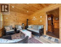 10 RIDGEWOOD DRIVE - 9