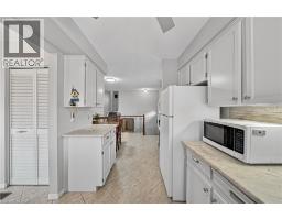 229 LAURENTIAN Drive - 10