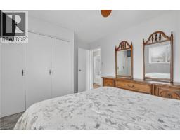 229 LAURENTIAN Drive - 16