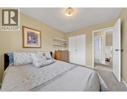 229 LAURENTIAN Drive - 18