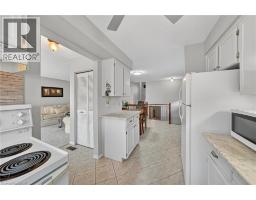 229 LAURENTIAN Drive - 9